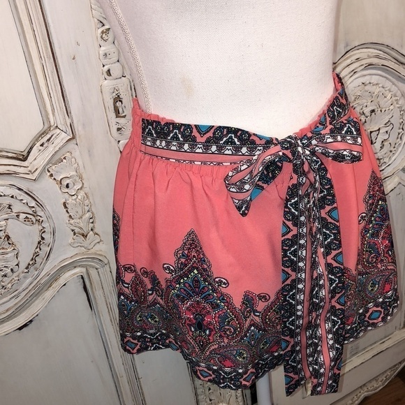 Sweet Wanderer Silky Feel Moroccan Print Tie Front Elastic Waistband Shorts S/M - Picture 2 of 10